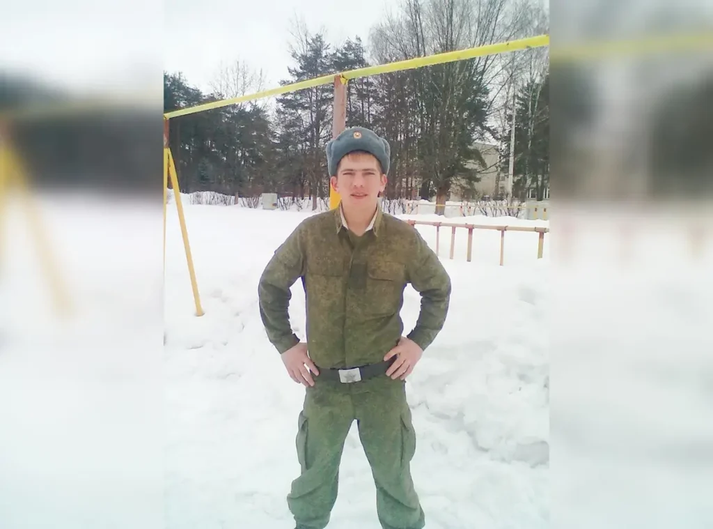 Валерий Кирилюк в армии, фото опубликовано в 2012 году. Источник: личная страница ВКонтакте.