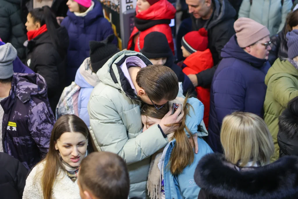 Выезжающие после обстрелов Белгородской области