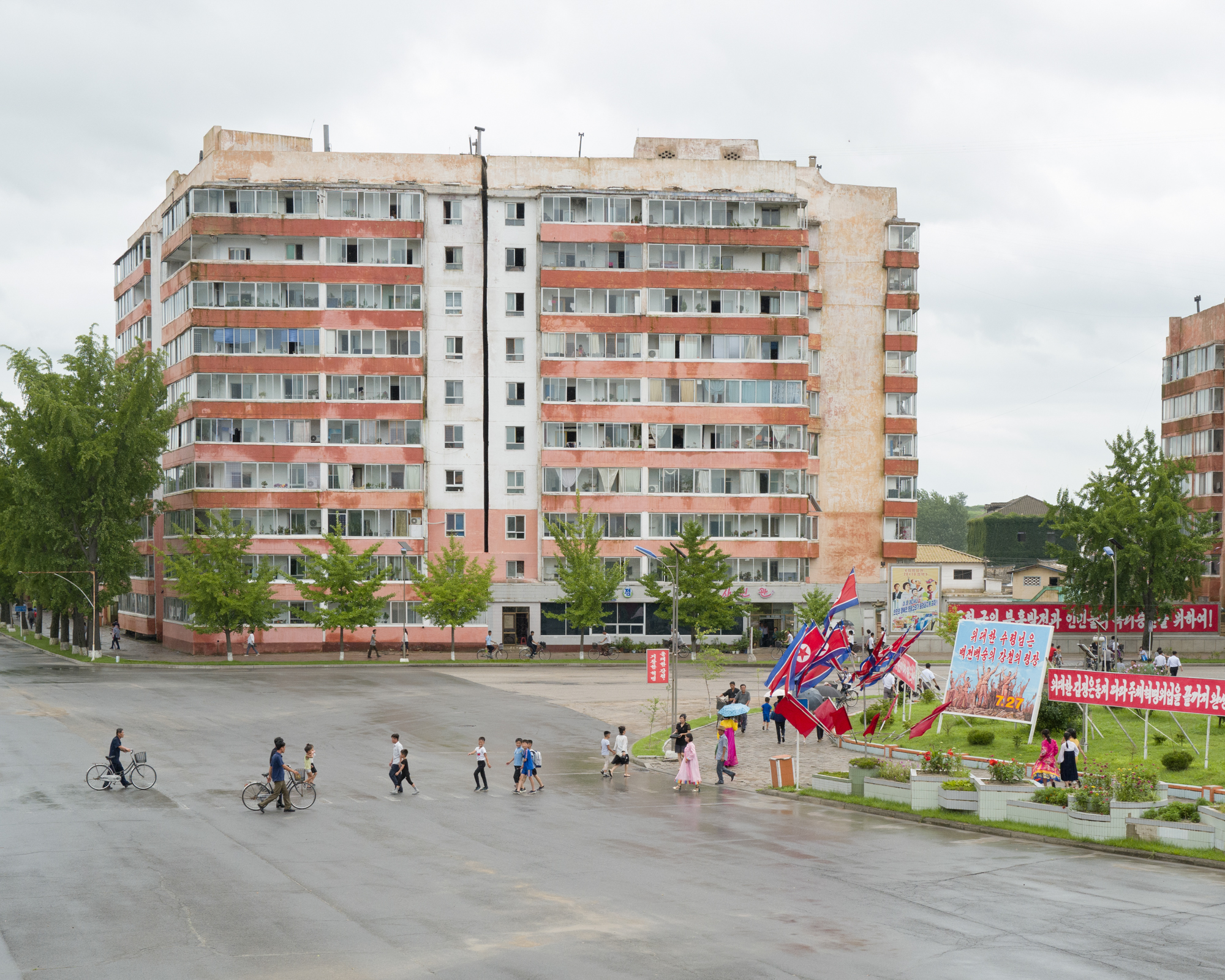 Повседневная жизнь на улицах Кэсона, Северная Корея