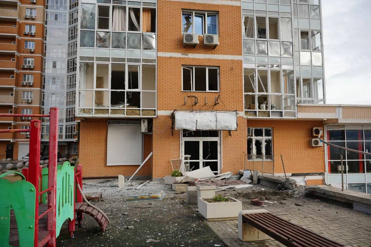 Экспорт нефти из порта Новороссийска приостановлен после атаки украинских БПЛА на нефтеперевалочный комплекс «Шесхарис» в ночь на 14 ноября