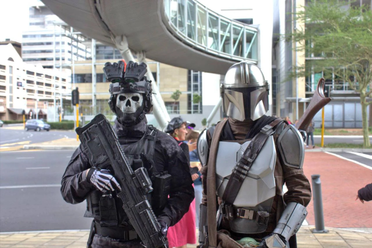 На крупнейшем российском фестивале игр и комиксов Сomic Con Игромир запретили носить костюмы, напоминающие военную форму