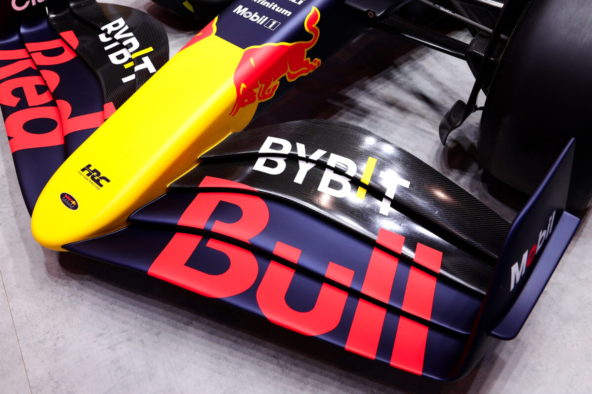 Из-за новых санкций ЕС банки и криптообменники уже начали блокировать россиянам счета