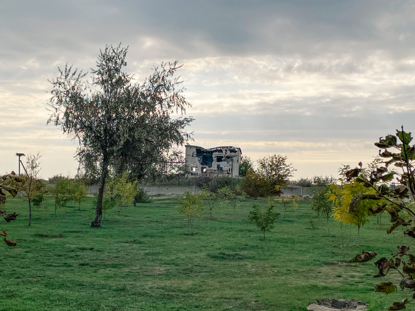 Районная больница в Каланчаке — одно из немногих учреждений, которое работает в оккупации. Школы и предприятия — закрываются