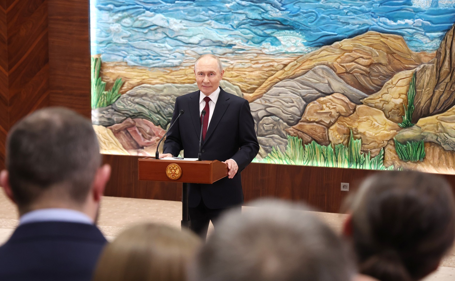 Путин связал прекращение боевых в Украине действий с уходом ВСУ из Донбасса и подтвердил скорые переговоры с США