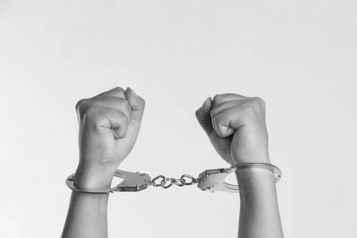 Бывшему силовику из Иркутска запретили вести соцсети и писать в чатах на два года из-за комментария «Смерть оккупантам!»