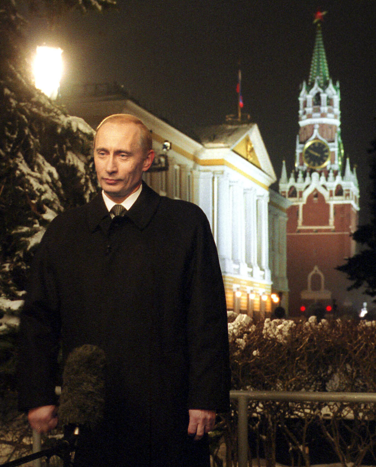 Как менялись новогодние обращения Владимира Путина за 25 лет