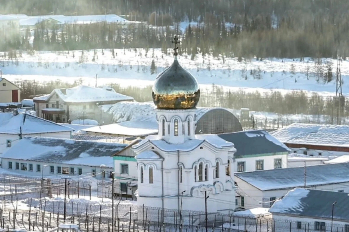 Замначальника колонии, где погиб Навальный, оштрафовали на 40 тысяч рублей за привлечение заключённых к ремонту своей квартиры
