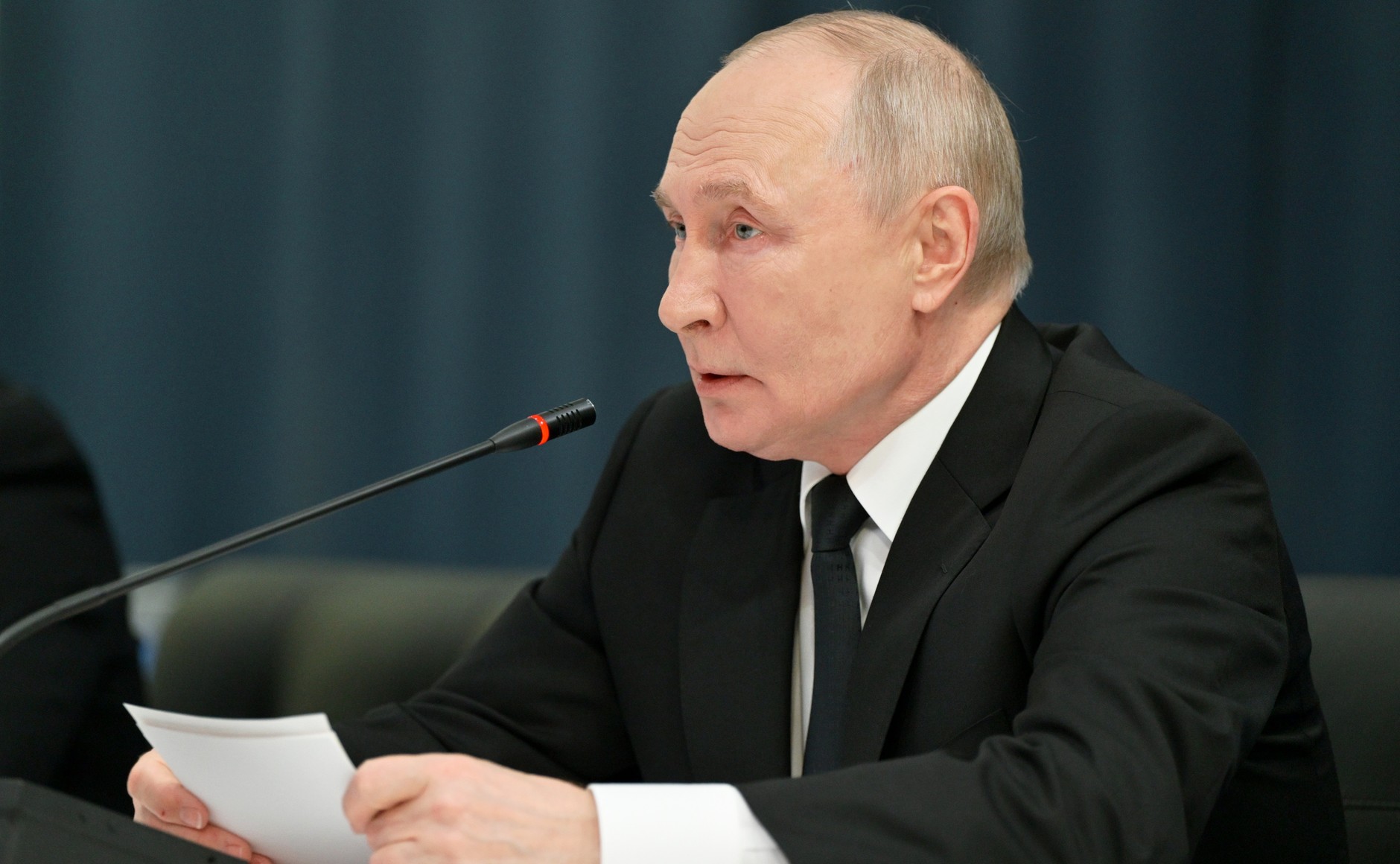 Владимир Путин ограничил права россиян, находящихся за границей и не исполняющих назначенное судом наказание