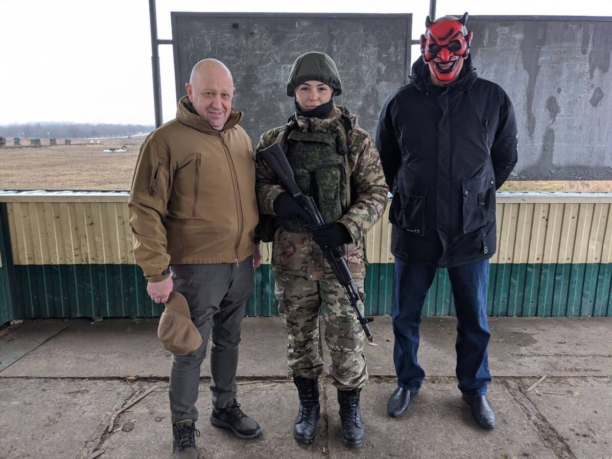 Военкор «Первого канала» Марьяна Наумова, больше известная как Марьяна Батьковна с Евгением Пригожиным