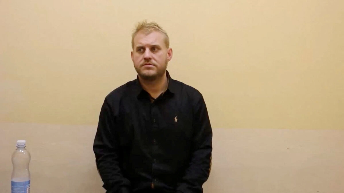 В Псковской области задержали 35-летнего гражданина Швеции Фредди Микаэля Столькранца Линдхольма. ФСБ утверждает, что он планировал диверсии на военных объектах