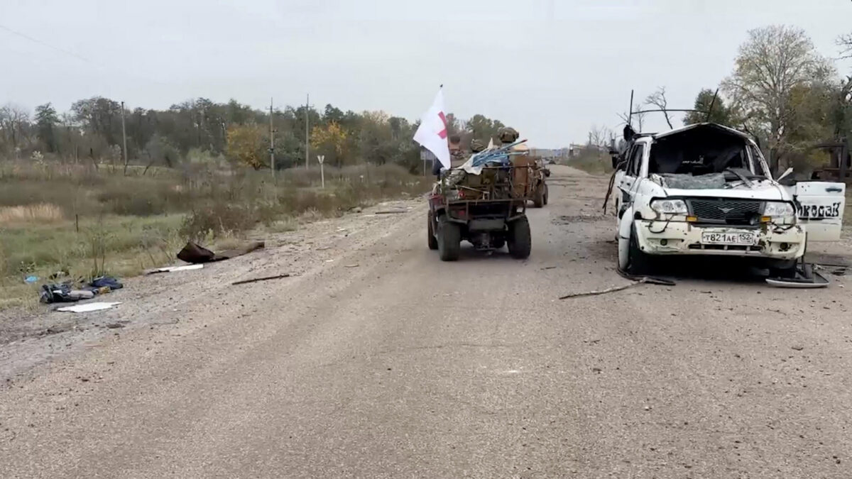 В Алёшках готовят доставку помощи и добровольную эвакуацию. Делегации прибыли в пункт подготовки миссии, дороги продолжают разминировать